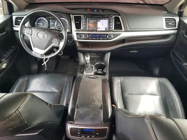 5TDJZRFH5JS862186 2018 TOYOTA HIGHLANDER - Image 8