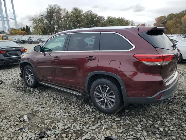 5TDJZRFH5JS863435 2018 TOYOTA HIGHLANDER - Image 2