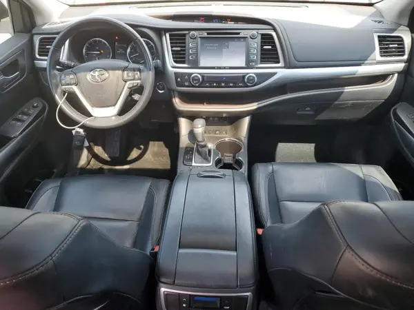5TDJZRFH5JS874693 2018 TOYOTA HIGHLANDER - Image 8