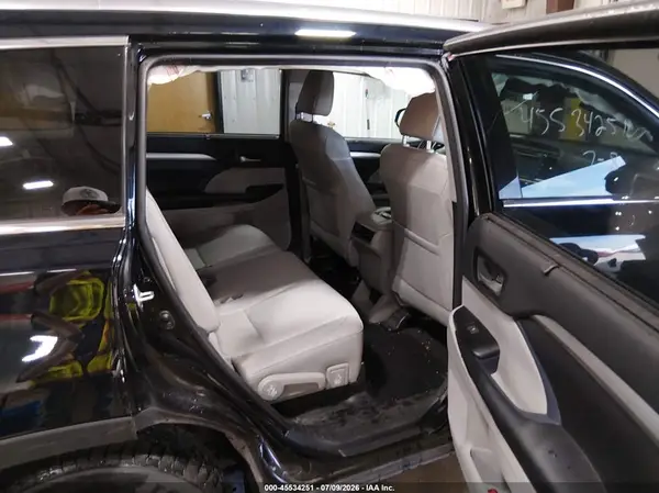 5TDJZRFH5JS904713 2018 TOYOTA HIGHLANDER - Image 8