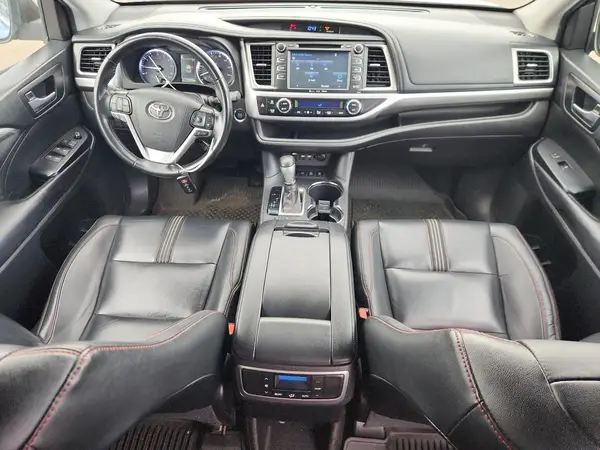 5TDJZRFH5KS565579 2019 TOYOTA HIGHLANDER - Image 8