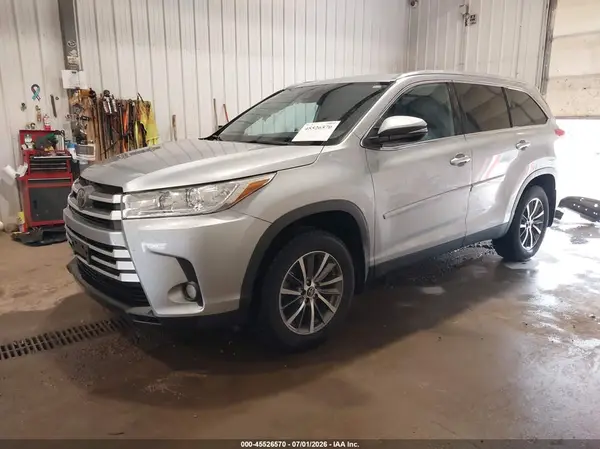 5TDJZRFH5KS567140 2019 TOYOTA HIGHLANDER - Image 2