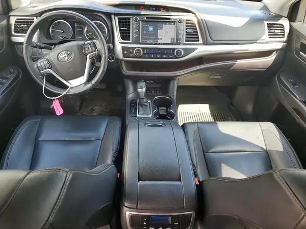 5TDJZRFH5KS567736 2019 TOYOTA HIGHLANDER - Image 8