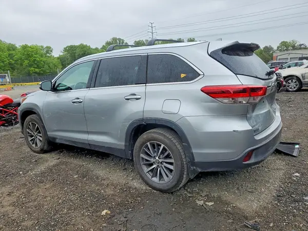 5TDJZRFH5KS568238 2019 TOYOTA HIGHLANDER - Image 2