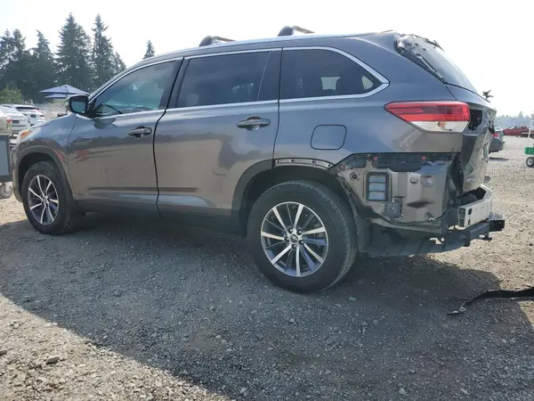 5TDJZRFH5KS569504 2019 TOYOTA HIGHLANDER - Image 2