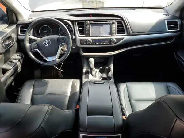 5TDJZRFH5KS569504 2019 TOYOTA HIGHLANDER - Image 8