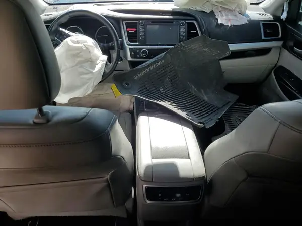 5TDJZRFH5KS570491 2019 TOYOTA HIGHLANDER - Image 8