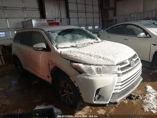 5TDJZRFH5KS572144 2019 TOYOTA HIGHLANDER - Image 1