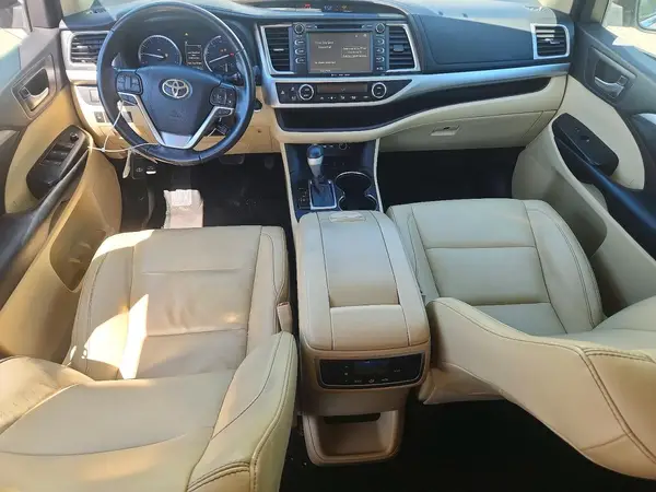 5TDJZRFH5KS589008 2019 TOYOTA HIGHLANDER - Image 8