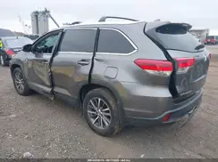 5TDJZRFH5KS590563 2019 TOYOTA HIGHLANDER