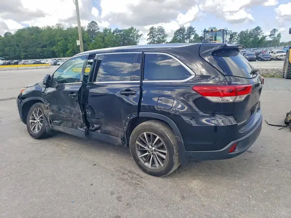 5TDJZRFH5KS593205 2019 TOYOTA HIGHLANDER - Image 2