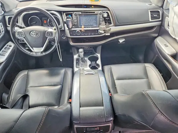 5TDJZRFH5KS596041 2019 TOYOTA HIGHLANDER - Image 8