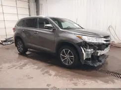 5TDJZRFH5KS596850 2019 TOYOTA HIGHLANDER