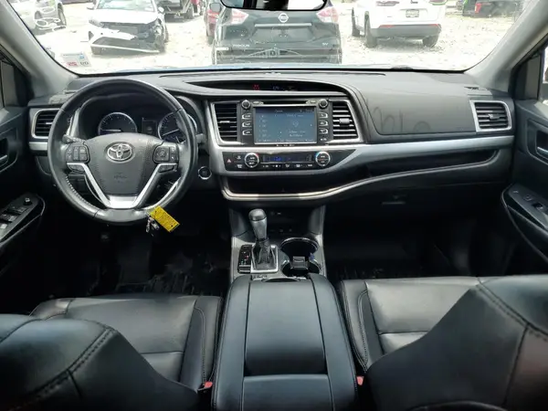 5TDJZRFH5KS597500 2019 TOYOTA HIGHLANDER - Image 8