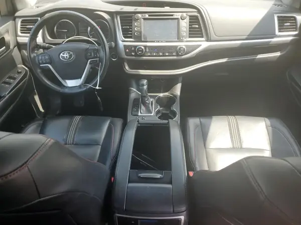 5TDJZRFH5KS602615 2019 TOYOTA HIGHLANDER - Image 8