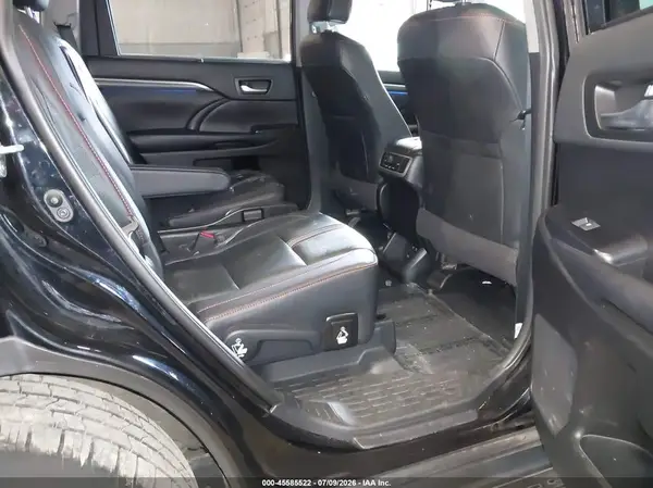 5TDJZRFH5KS602985 2019 TOYOTA HIGHLANDER - Image 8