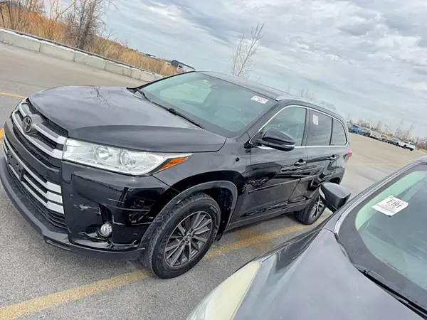 5TDJZRFH5KS604574 2019 TOYOTA HIGHLANDER - Image 2