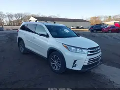5TDJZRFH5KS605773 2019 TOYOTA HIGHLANDER