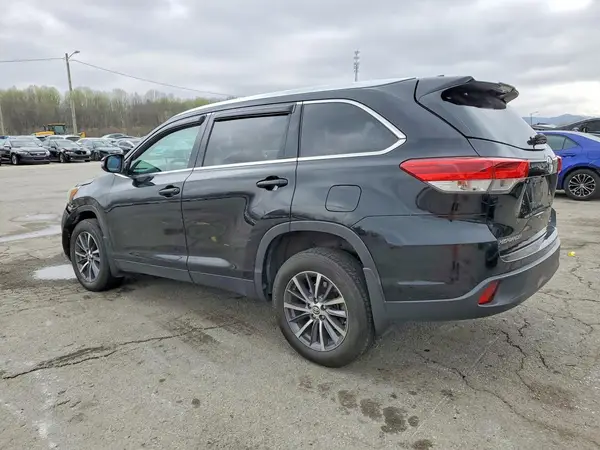 5TDJZRFH5KS611878 2019 TOYOTA HIGHLANDER - Image 2