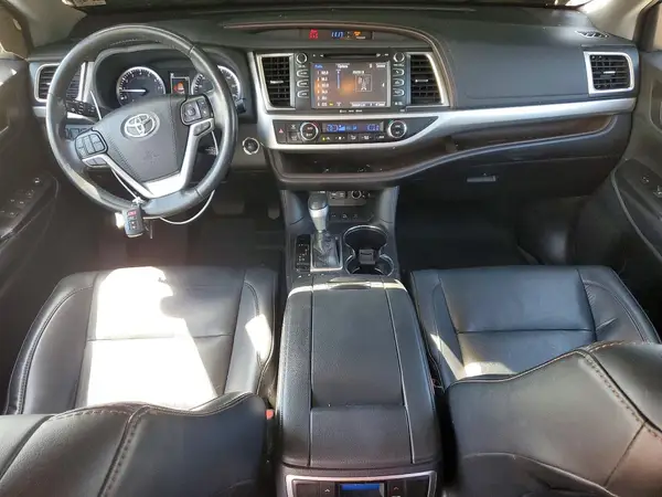 5TDJZRFH5KS614280 2019 TOYOTA HIGHLANDER - Image 8