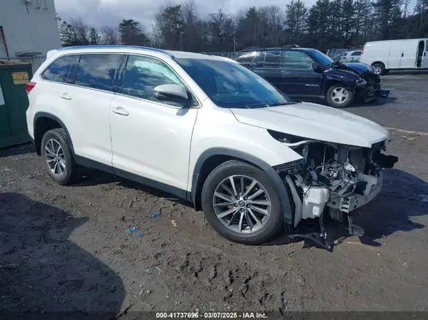 5TDJZRFH5KS618457 2019 TOYOTA HIGHLANDER - Image 1
