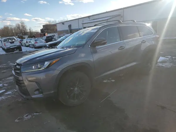 5TDJZRFH5KS624159 2019 TOYOTA HIGHLANDER - Image 1