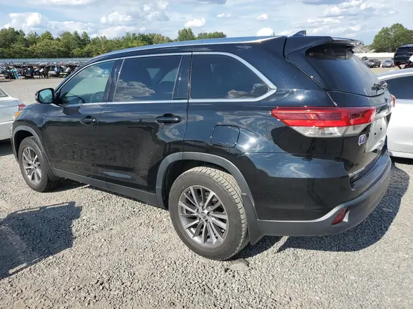5TDJZRFH5KS624288 2019 TOYOTA HIGHLANDER - Image 2