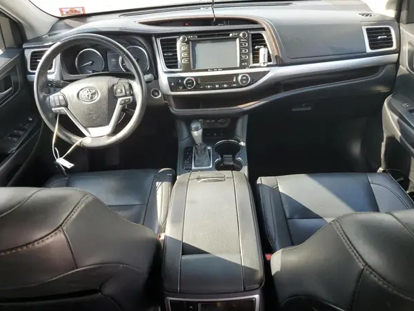 5TDJZRFH5KS624288 2019 TOYOTA HIGHLANDER - Image 8