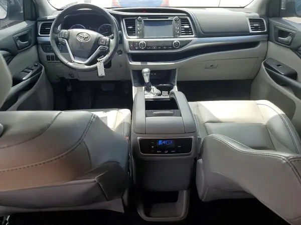 5TDJZRFH5KS625456 2019 TOYOTA HIGHLANDER - Image 8