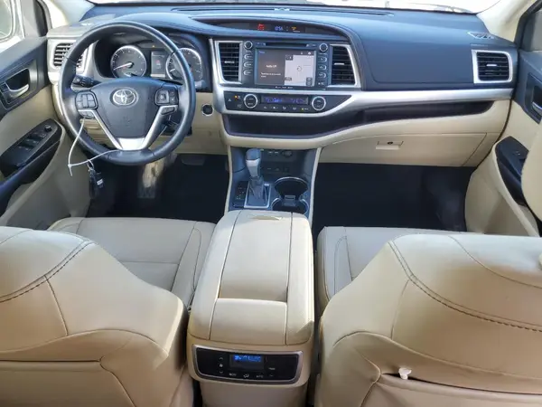 5TDJZRFH5KS628261 2019 TOYOTA HIGHLANDER - Image 8