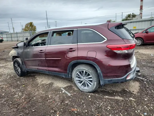 5TDJZRFH5KS705243 2019 TOYOTA HIGHLANDER - Image 2