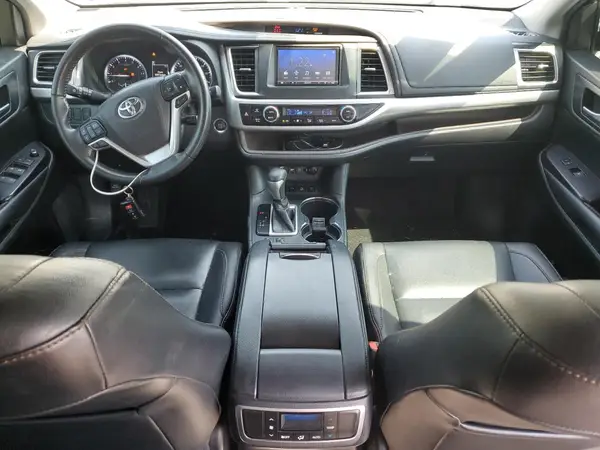 5TDJZRFH5KS707221 2019 TOYOTA HIGHLANDER - Image 8