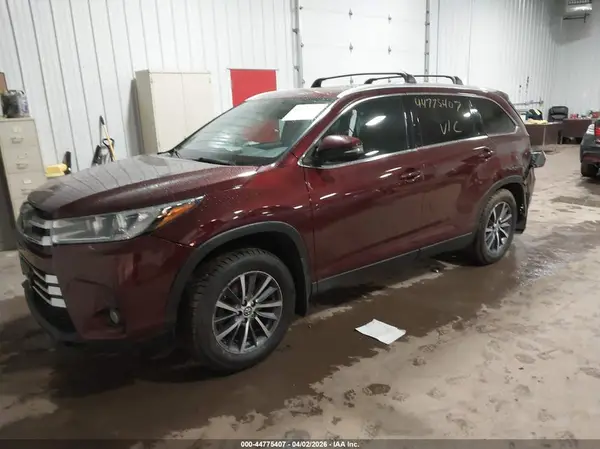 5TDJZRFH5KS708210 2019 TOYOTA HIGHLANDER - Image 2