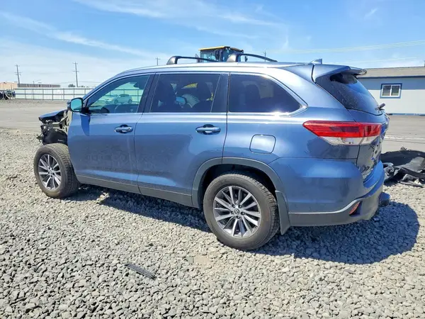 5TDJZRFH5KS708949 2019 TOYOTA HIGHLANDER - Image 2