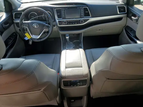 5TDJZRFH5KS720986 2019 TOYOTA HIGHLANDER - Image 8