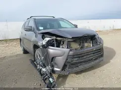 5TDJZRFH5KS721247 2019 TOYOTA HIGHLANDER