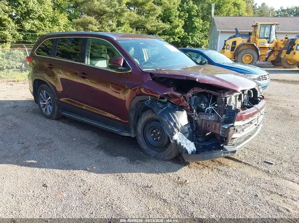 5TDJZRFH5KS726111 2019 TOYOTA HIGHLANDER - Image 1