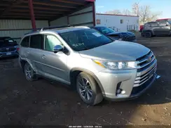 5TDJZRFH5KS916829 2019 TOYOTA HIGHLANDER