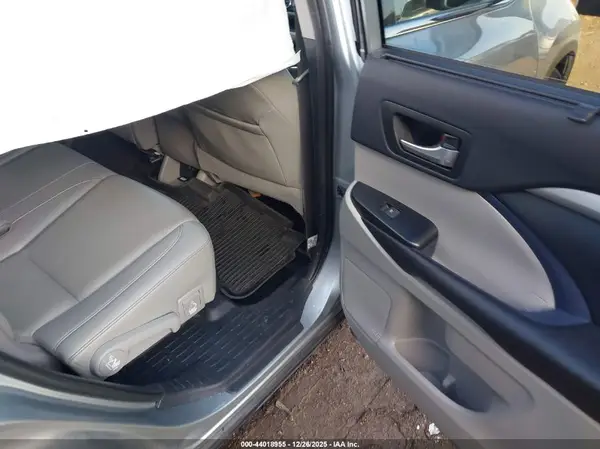 5TDJZRFH5KS916829 2019 TOYOTA HIGHLANDER - Image 8
