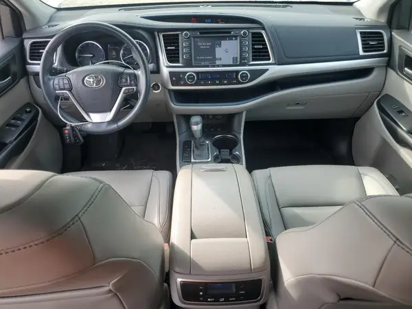 5TDJZRFH5KS917107 2019 TOYOTA HIGHLANDER - Image 8