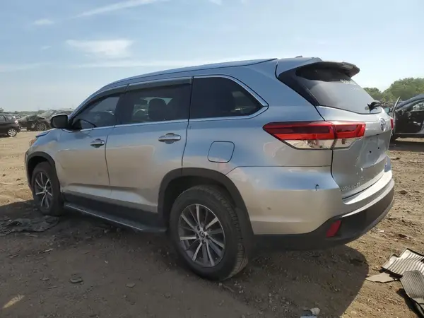 5TDJZRFH5KS917124 2019 TOYOTA HIGHLANDER - Image 2