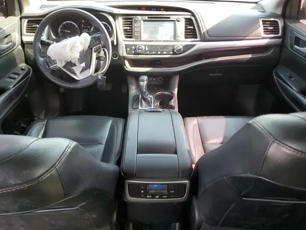 5TDJZRFH5KS917124 2019 TOYOTA HIGHLANDER - Image 8