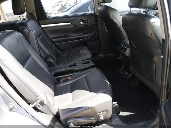 5TDJZRFH5KS924879 2019 TOYOTA HIGHLANDER - Image 8