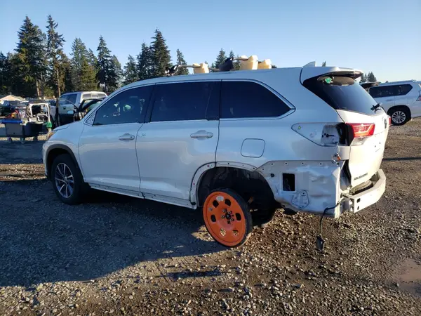 5TDJZRFH5KS933372 2019 TOYOTA HIGHLANDER - Image 2