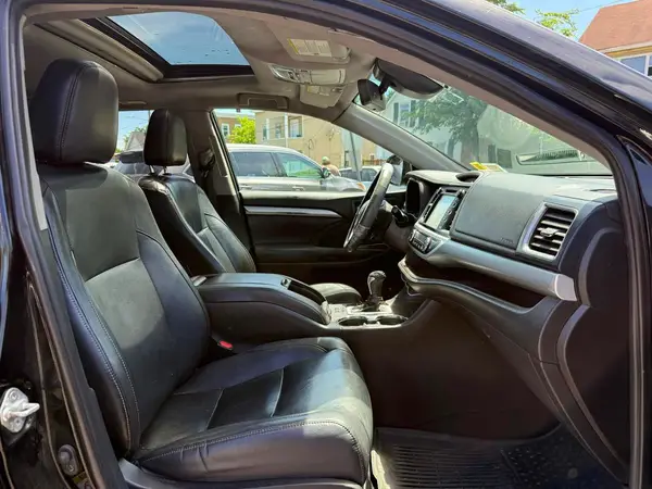 5TDJZRFH5KS939379 2019 TOYOTA HIGHLANDER - Image 8