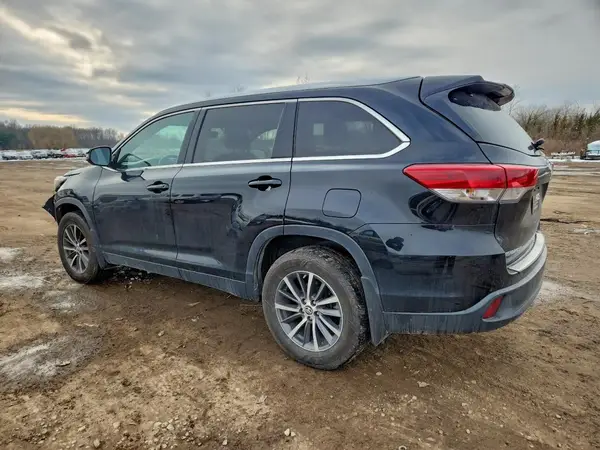 5TDJZRFH5KS951158 2019 TOYOTA HIGHLANDER - Image 2