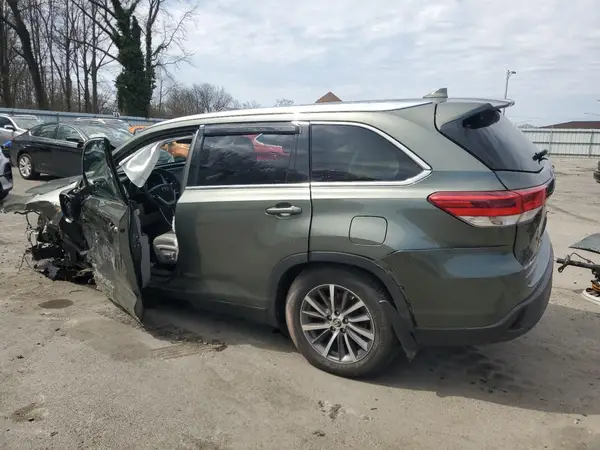 5TDJZRFH5KS955355 2019 TOYOTA HIGHLANDER - Image 2