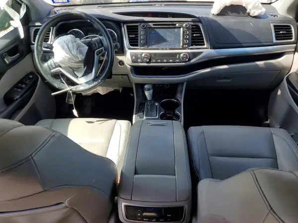 5TDJZRFH5KS955937 2019 TOYOTA HIGHLANDER - Image 8