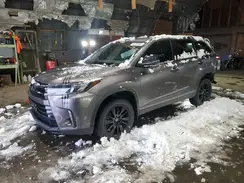 5TDJZRFH5KS961785 2019 TOYOTA HIGHLANDER