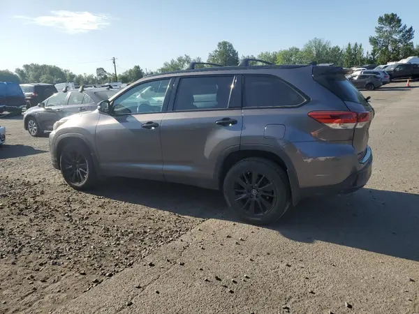 5TDJZRFH5KS978733 2019 TOYOTA HIGHLANDER - Image 2